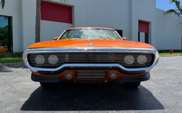 Plymouth-Road-Runner-1971-11