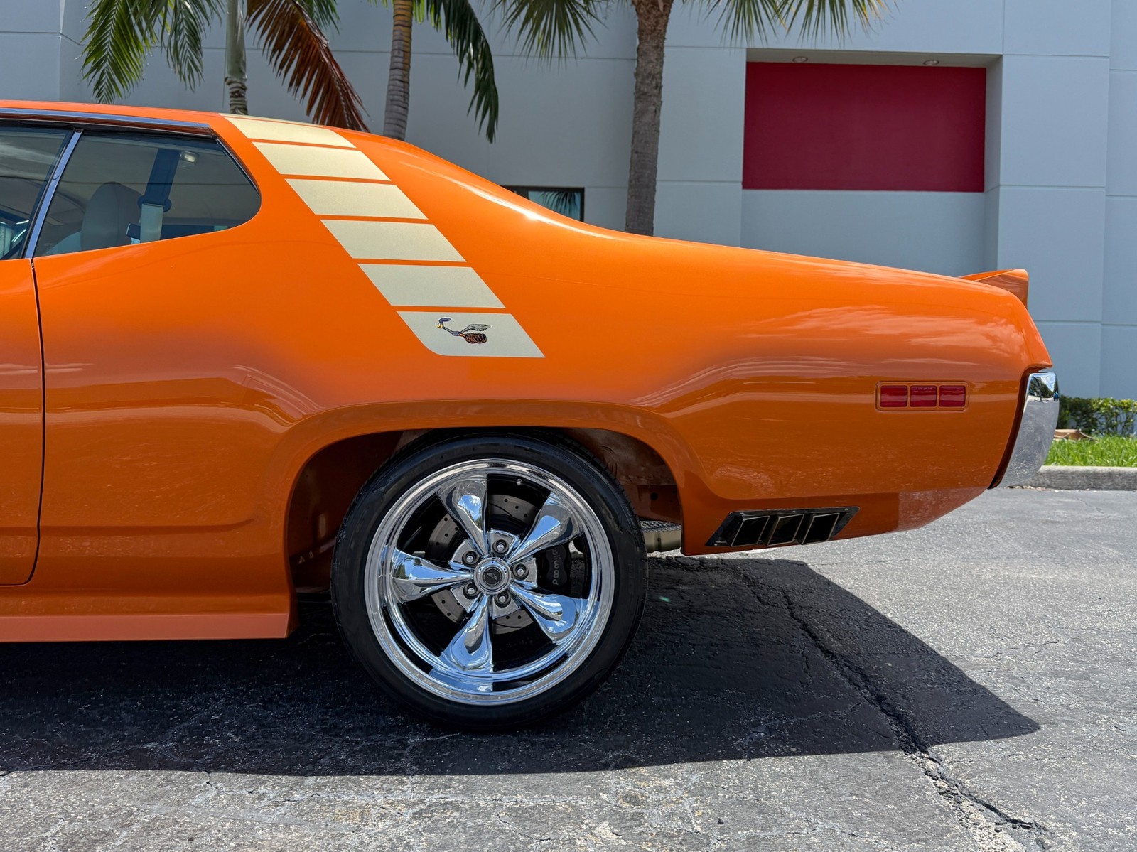 Plymouth-Road-Runner-1971-13