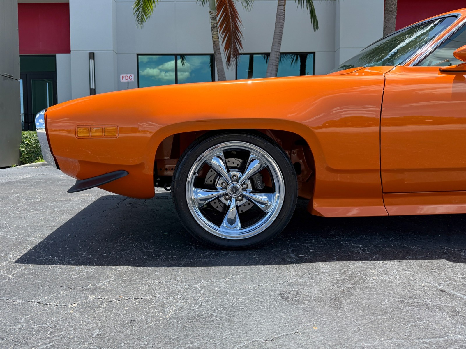 Plymouth-Road-Runner-1971-14