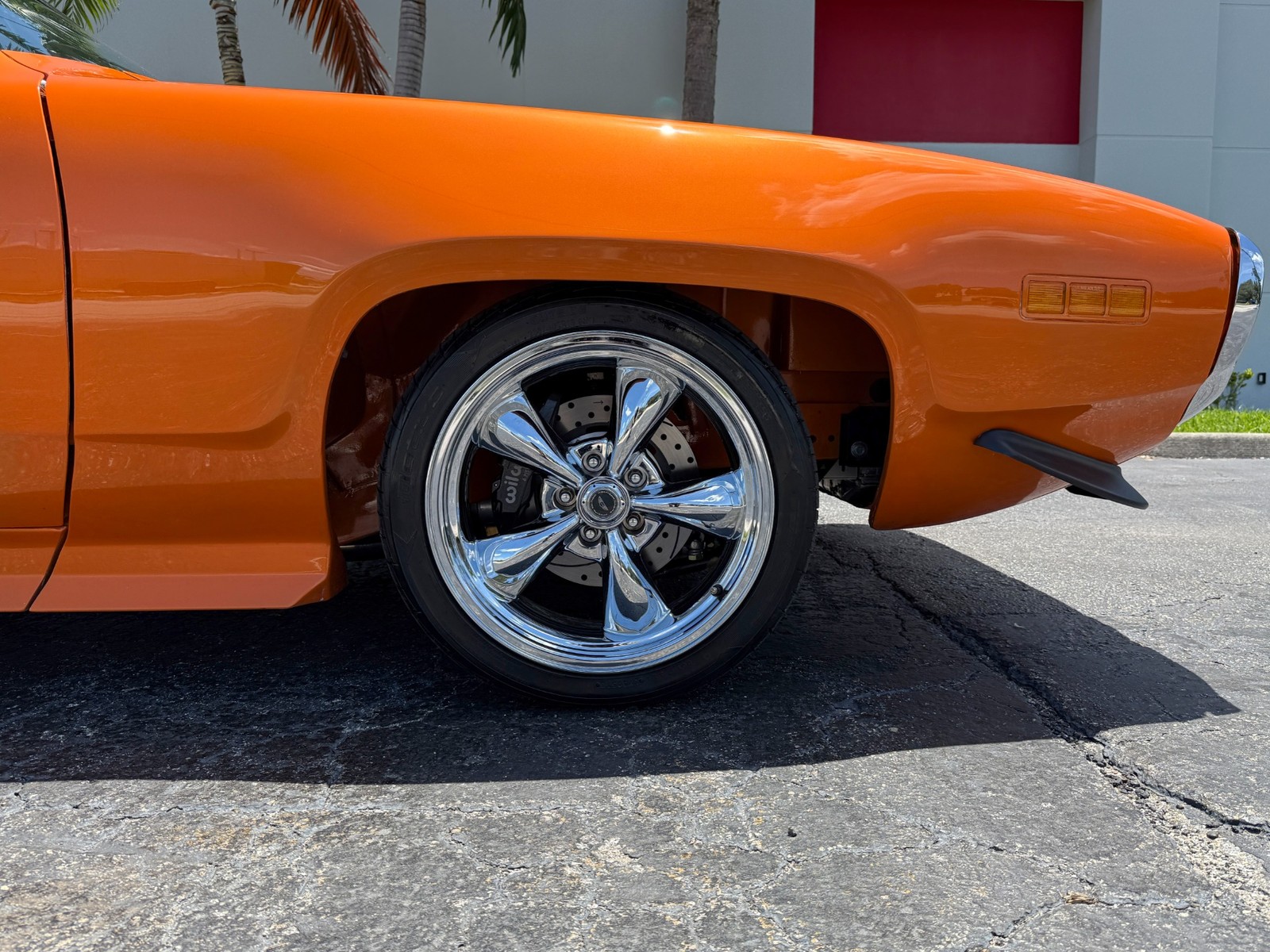 Plymouth-Road-Runner-1971-2