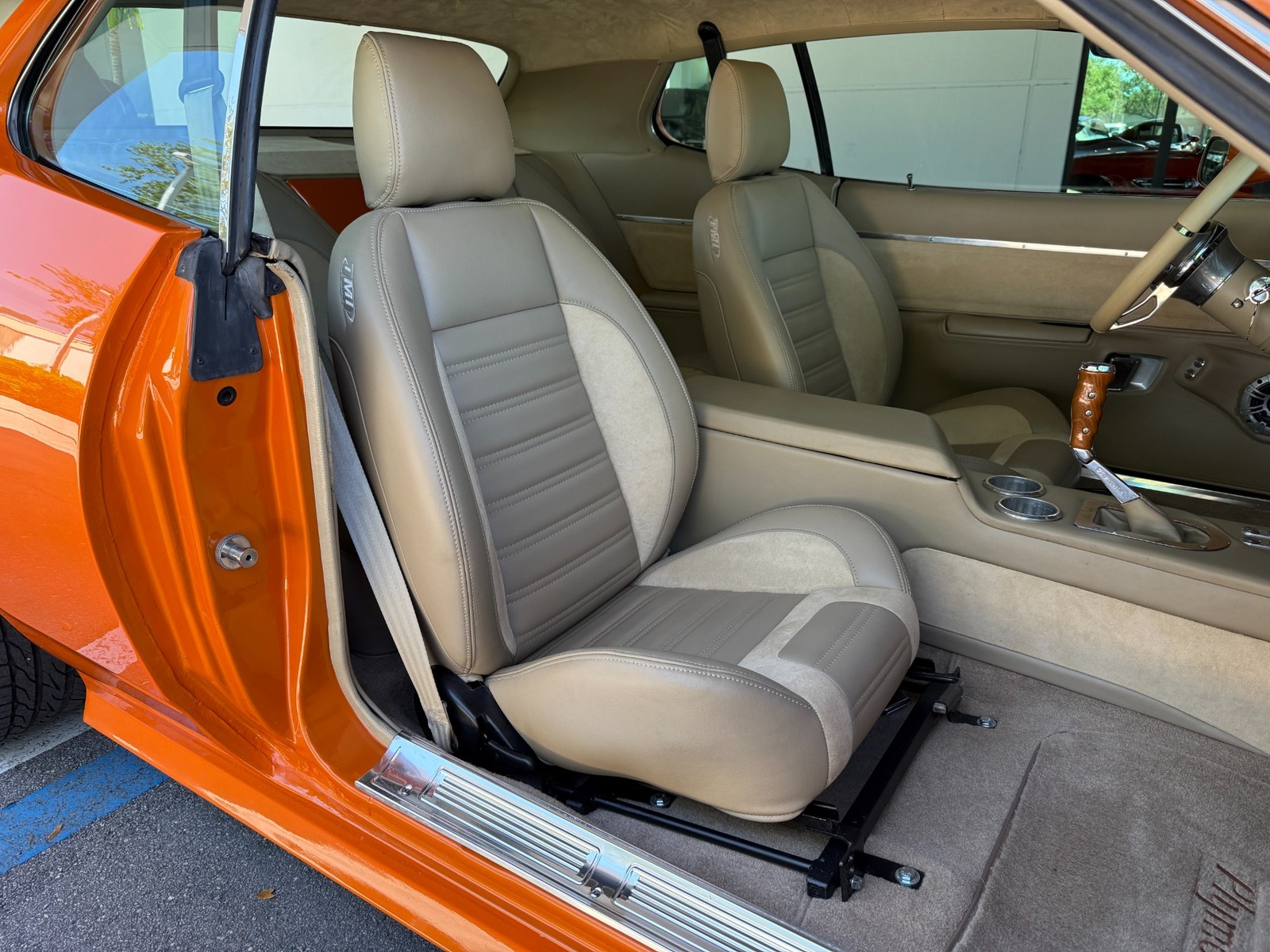 Plymouth-Road-Runner-1971-20