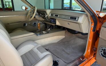 Plymouth-Road-Runner-1971-22