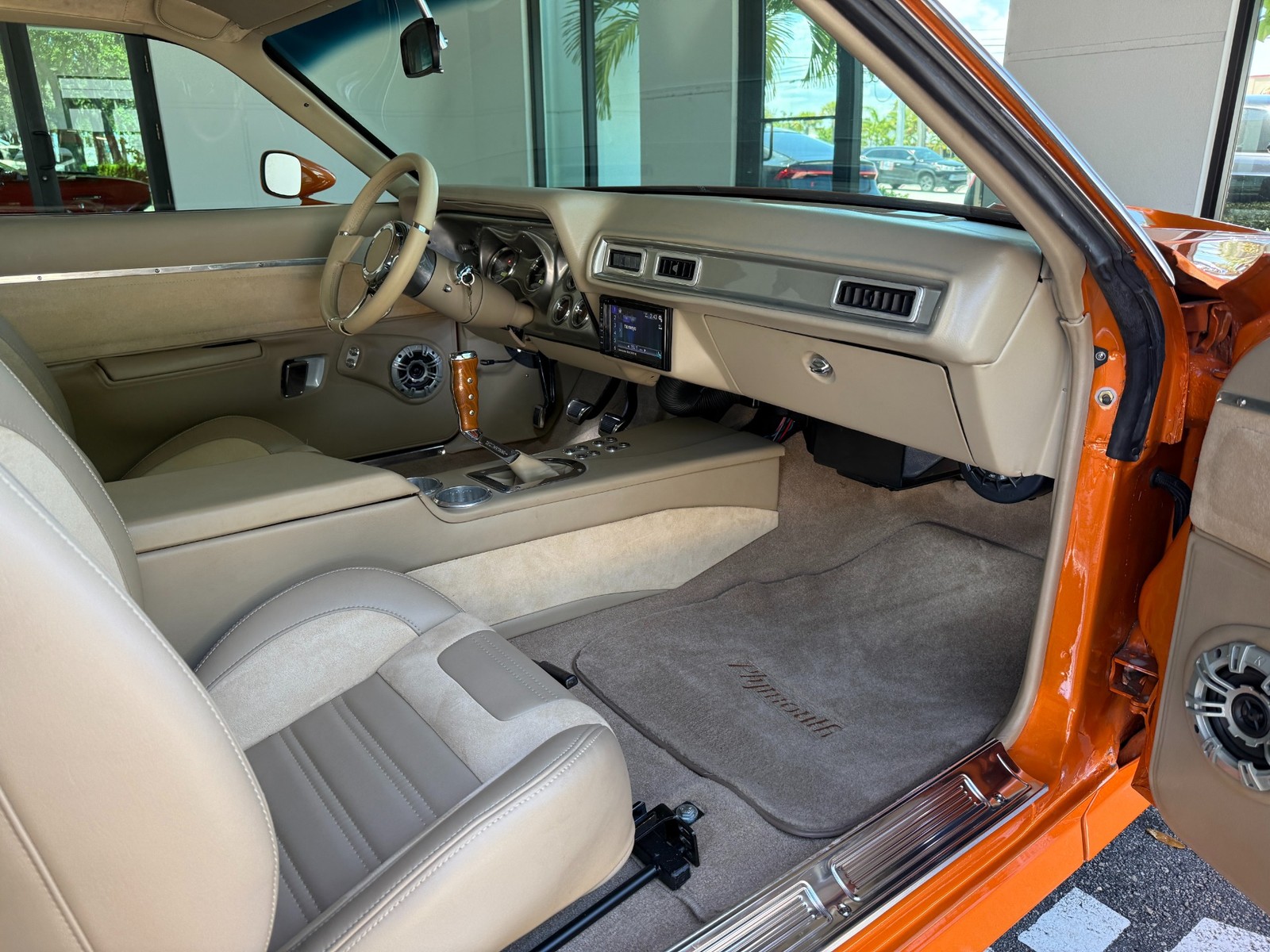 Plymouth-Road-Runner-1971-22