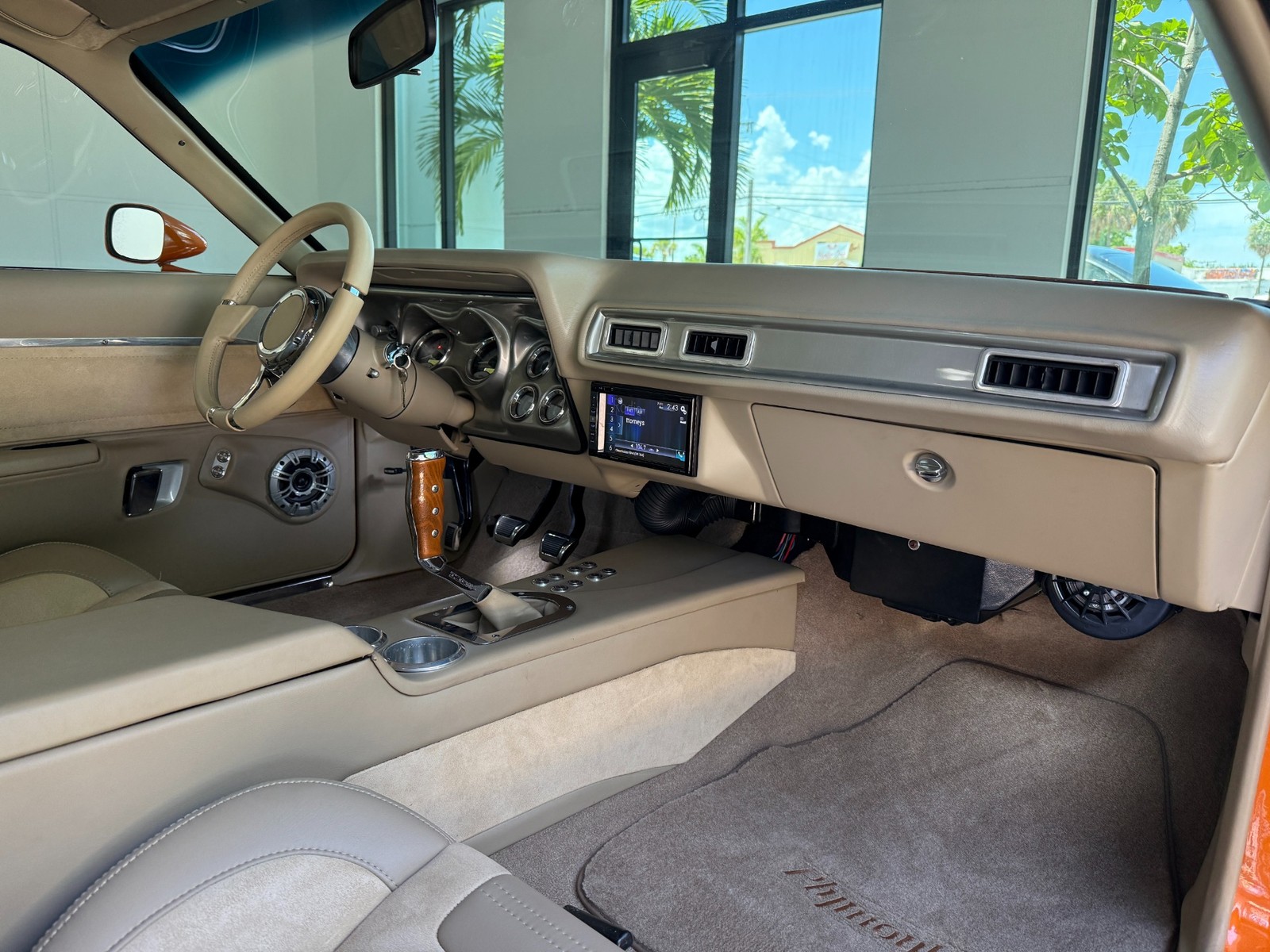 Plymouth-Road-Runner-1971-23