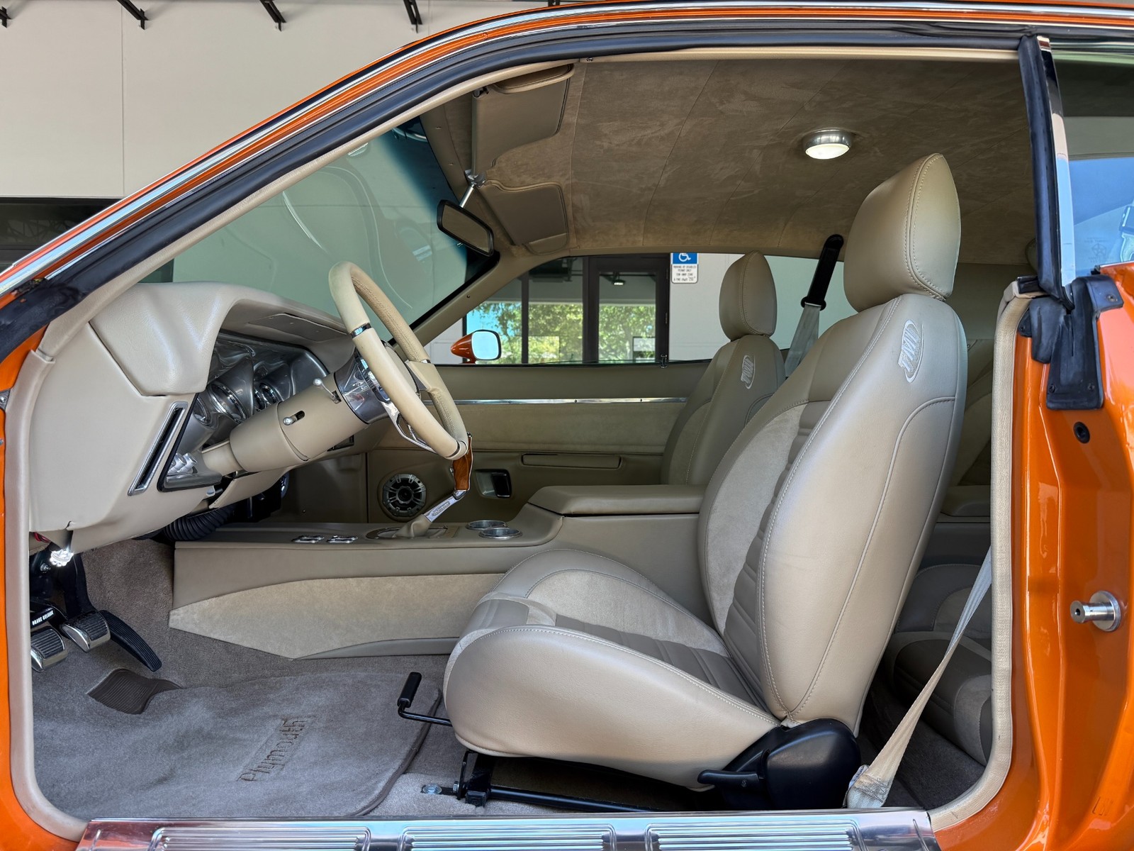 Plymouth-Road-Runner-1971-25