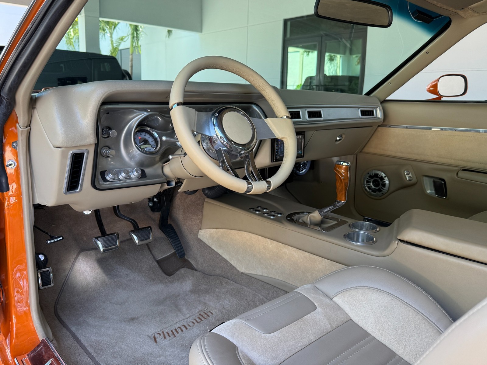 Plymouth-Road-Runner-1971-27