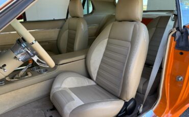 Plymouth-Road-Runner-1971-28