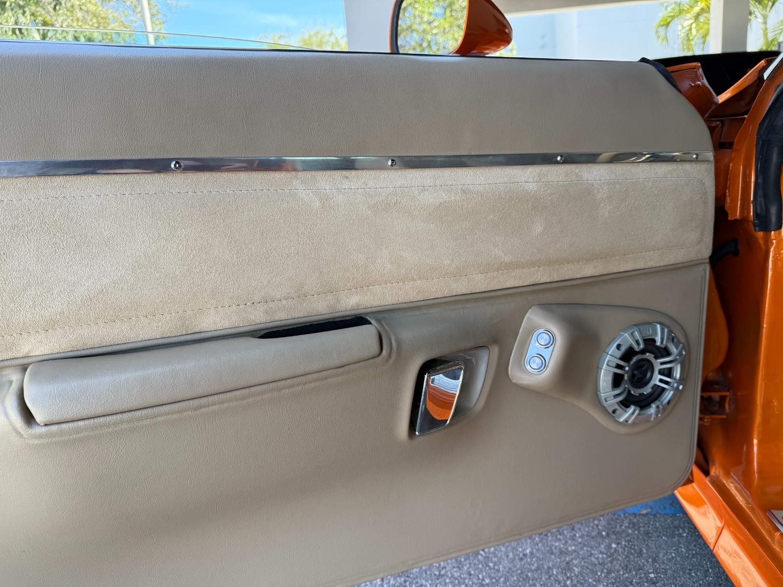 Plymouth-Road-Runner-1971-30