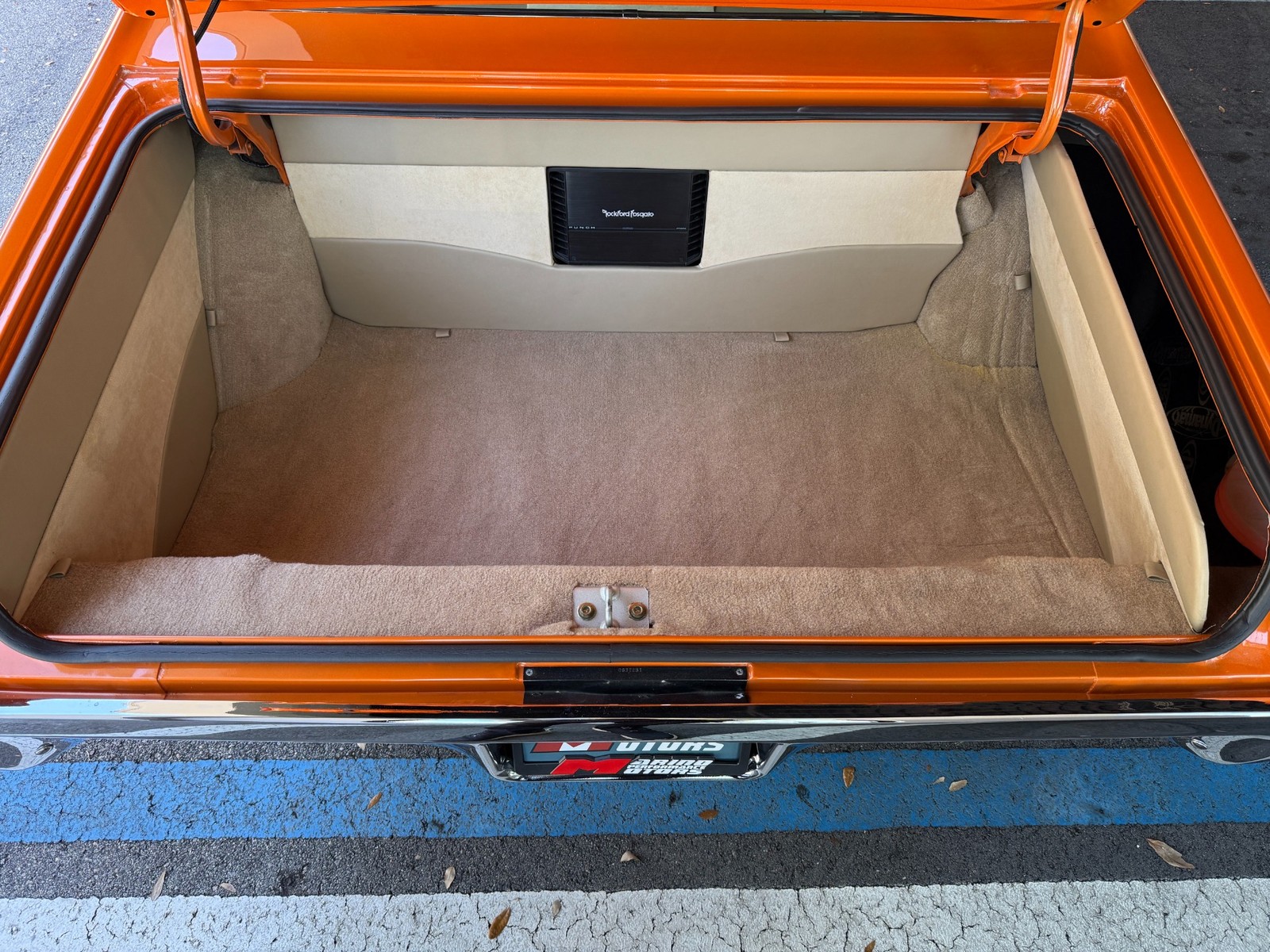 Plymouth-Road-Runner-1971-33