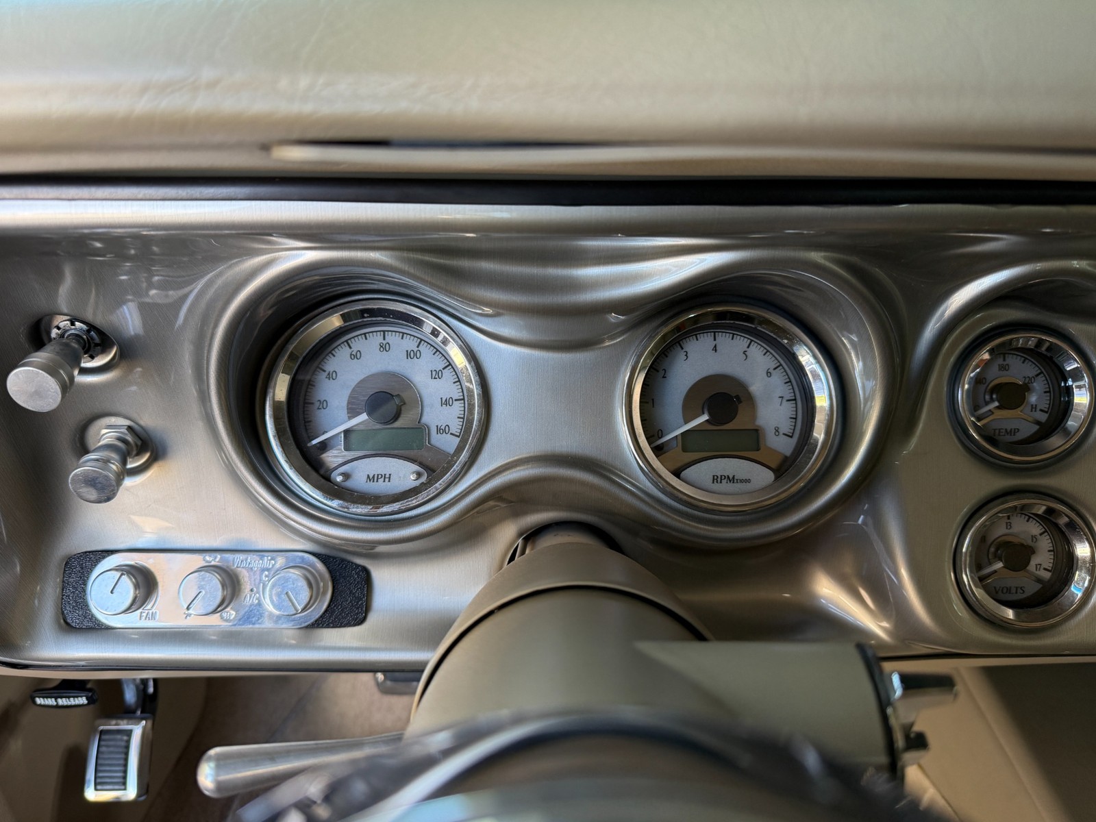 Plymouth-Road-Runner-1971-34