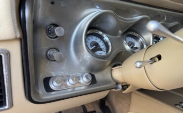 Plymouth-Road-Runner-1971-37