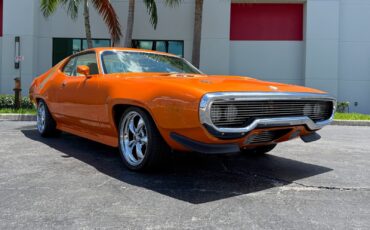 Plymouth-Road-Runner-1971-5