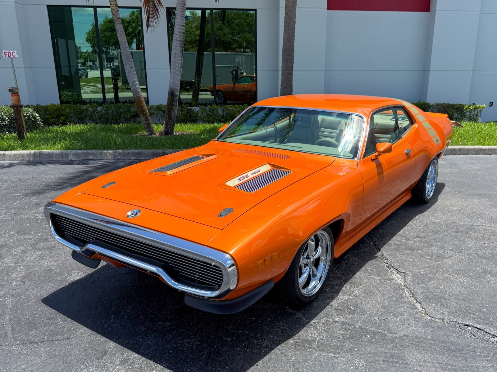 Plymouth-Road-Runner-1971-7