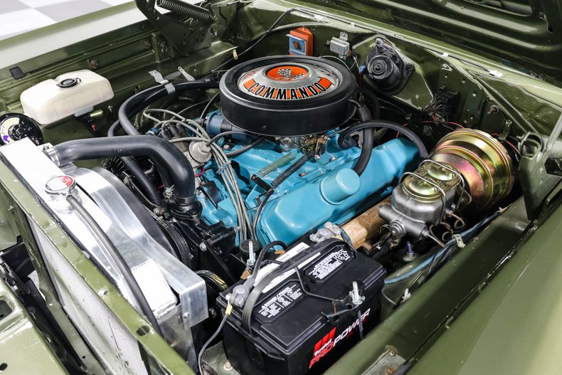 Plymouth-Road-runner-1968-Green-White-12