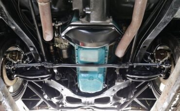 Plymouth-Road-runner-1968-Green-White-29