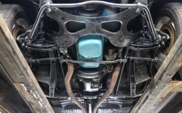 Plymouth-Road-runner-1968-Green-White-30