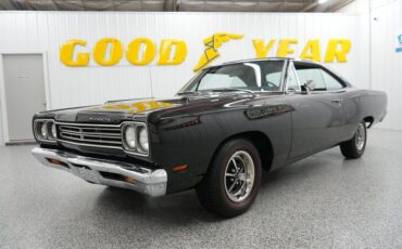 Plymouth-Road-runner-1969-Black-Velvet-Black-1