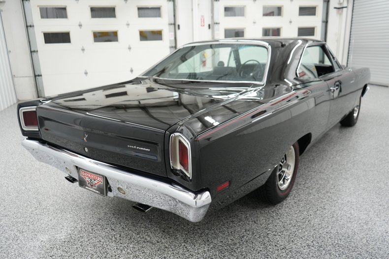 Plymouth-Road-runner-1969-Black-Velvet-Black-11