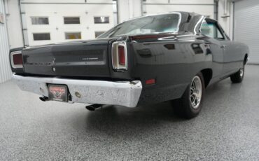 Plymouth-Road-runner-1969-Black-Velvet-Black-12