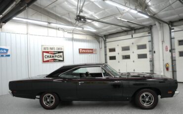Plymouth-Road-runner-1969-Black-Velvet-Black-13