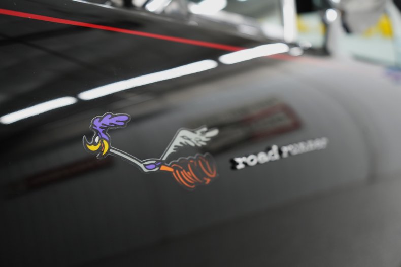 Plymouth-Road-runner-1969-Black-Velvet-Black-24