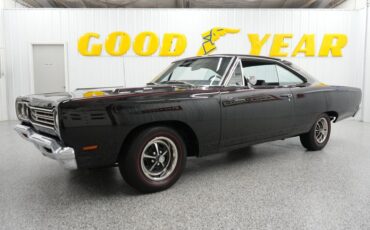 Plymouth-Road-runner-1969-Black-Velvet-Black-3