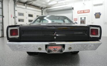 Plymouth-Road-runner-1969-Black-Velvet-Black-33