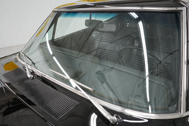 Plymouth-Road-runner-1969-Black-Velvet-Black-36