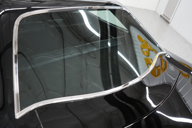 Plymouth-Road-runner-1969-Black-Velvet-Black-8