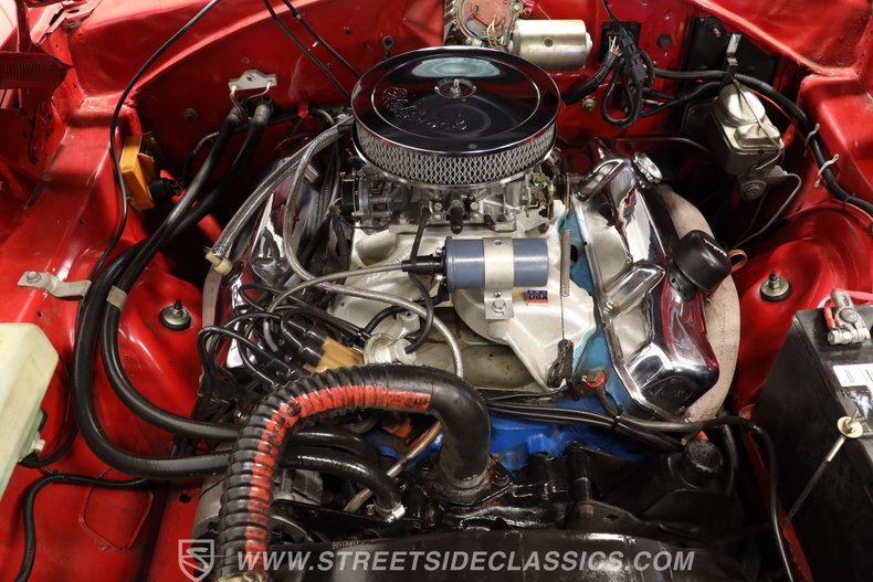 Plymouth-Road-runner-1970-Rally-Red-Black-12