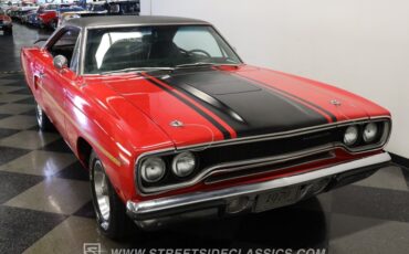 Plymouth-Road-runner-1970-Rally-Red-Black-19