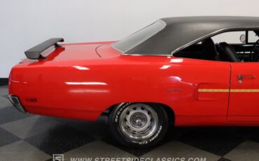 Plymouth-Road-runner-1970-Rally-Red-Black-22