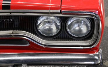 Plymouth-Road-runner-1970-Rally-Red-Black-24