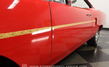 Plymouth-Road-runner-1970-Rally-Red-Black-25