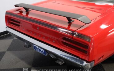 Plymouth-Road-runner-1970-Rally-Red-Black-3