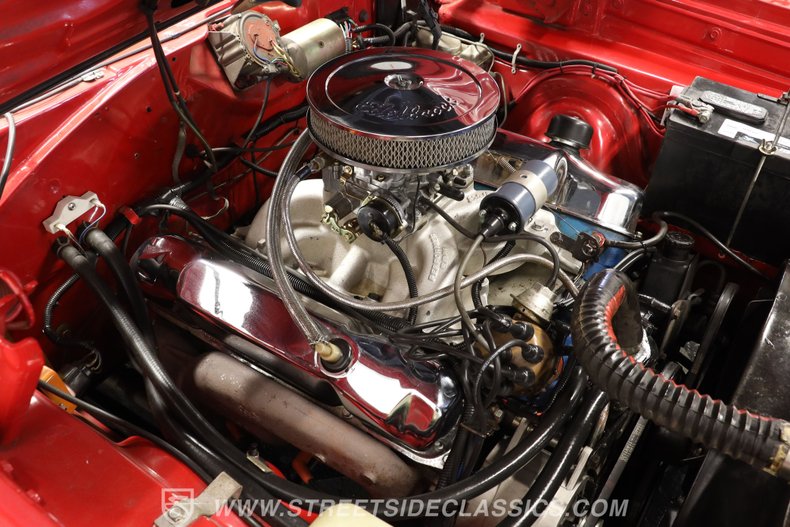 Plymouth-Road-runner-1970-Rally-Red-Black-31