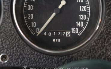 Plymouth-Road-runner-1970-Rally-Red-Black-37