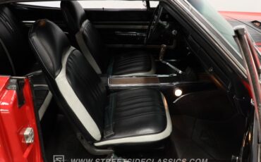 Plymouth-Road-runner-1970-Rally-Red-Black-8