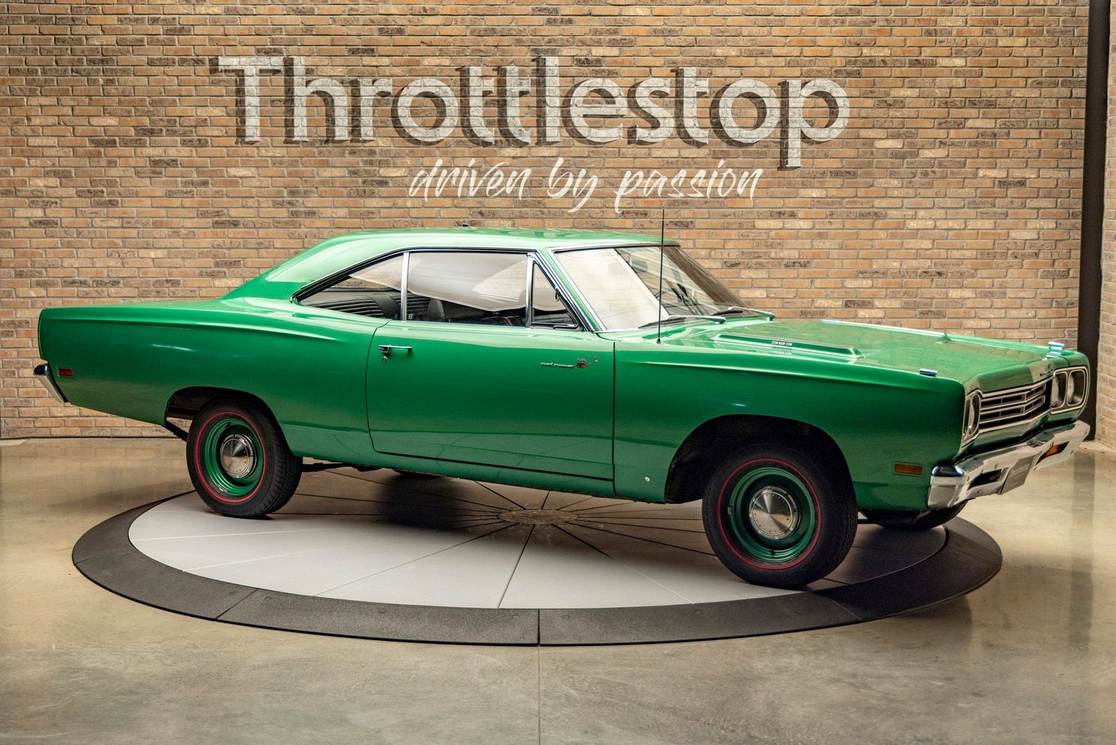 Plymouth-Roadrunner-1969-Other-2