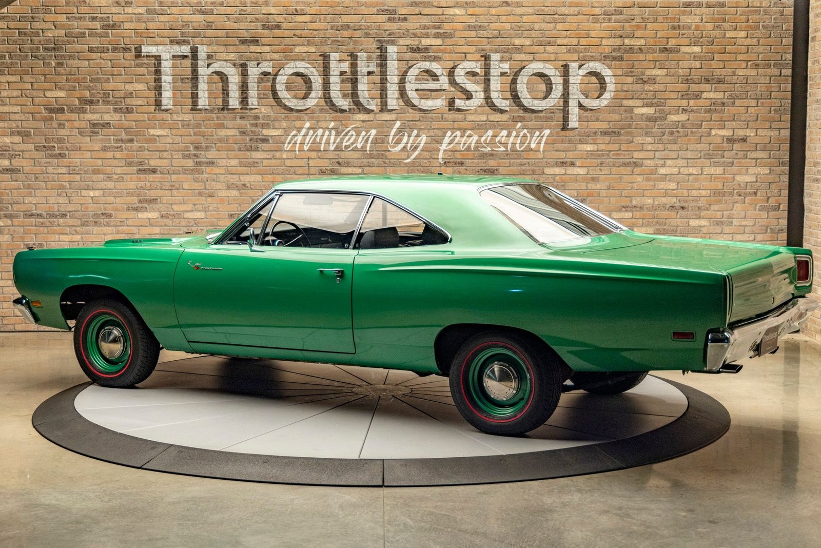 Plymouth-Roadrunner-1969-Other-4