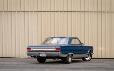 Plymouth-Satellite-1967-Bright-Blue-Pearl-White-1