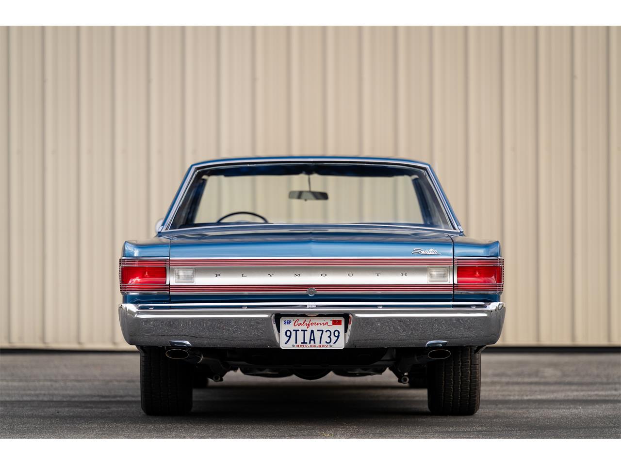 Plymouth-Satellite-1967-Bright-Blue-Pearl-White-12
