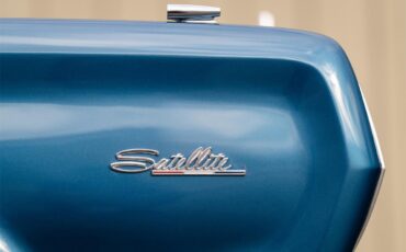 Plymouth-Satellite-1967-Bright-Blue-Pearl-White-17