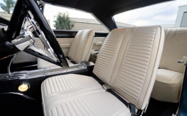 Plymouth-Satellite-1967-Bright-Blue-Pearl-White-27