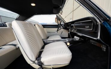 Plymouth-Satellite-1967-Bright-Blue-Pearl-White-36