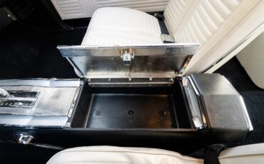 Plymouth-Satellite-1967-Bright-Blue-Pearl-White