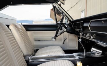 Plymouth-Satellite-1967-Bright-Blue-Pearl-White-4