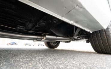 Plymouth-Satellite-1967-Bright-Blue-Pearl-White-44