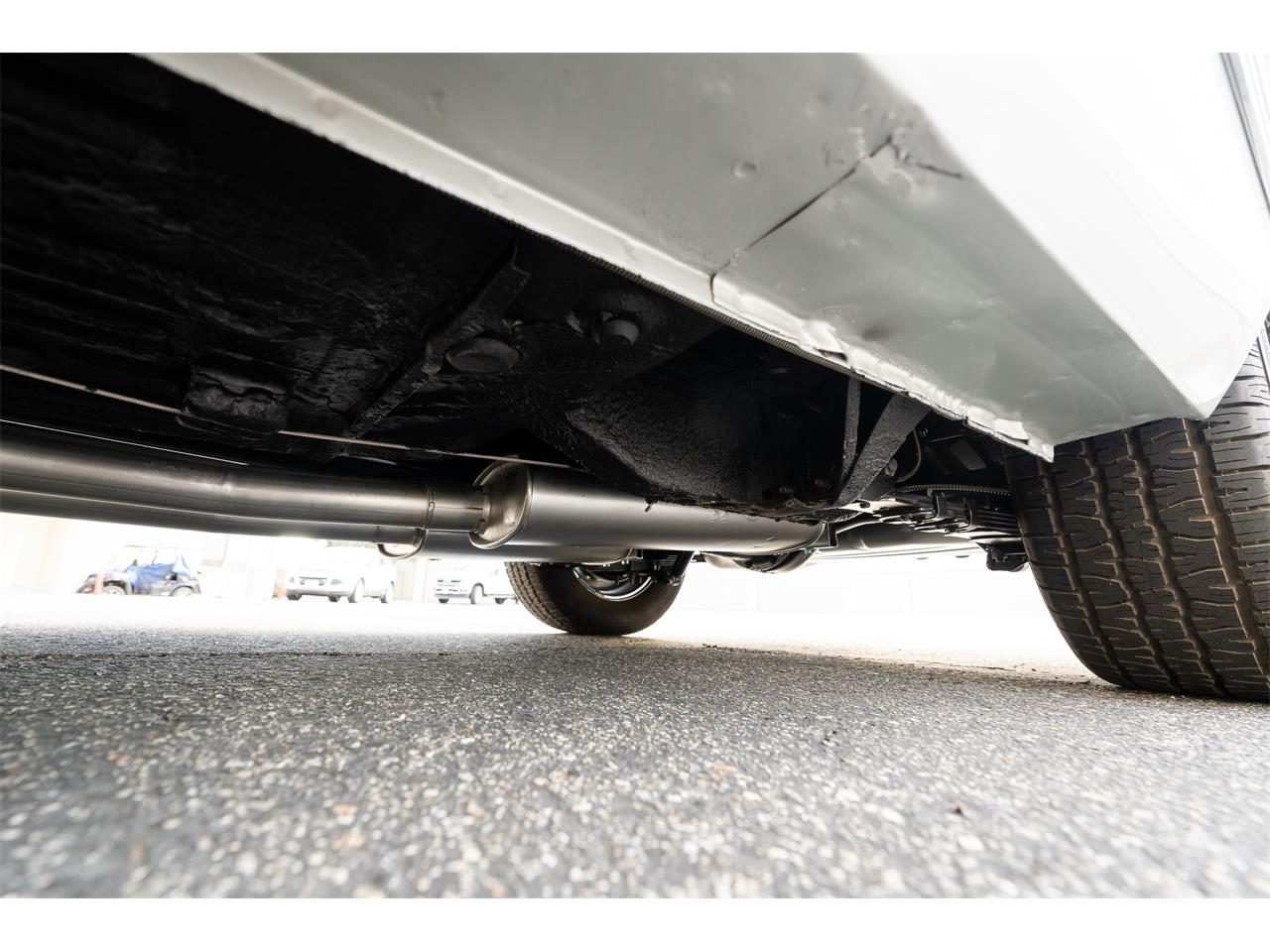 Plymouth-Satellite-1967-Bright-Blue-Pearl-White-44