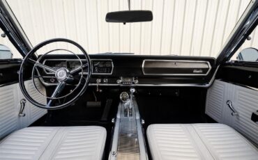 Plymouth-Satellite-1967-Bright-Blue-Pearl-White-54